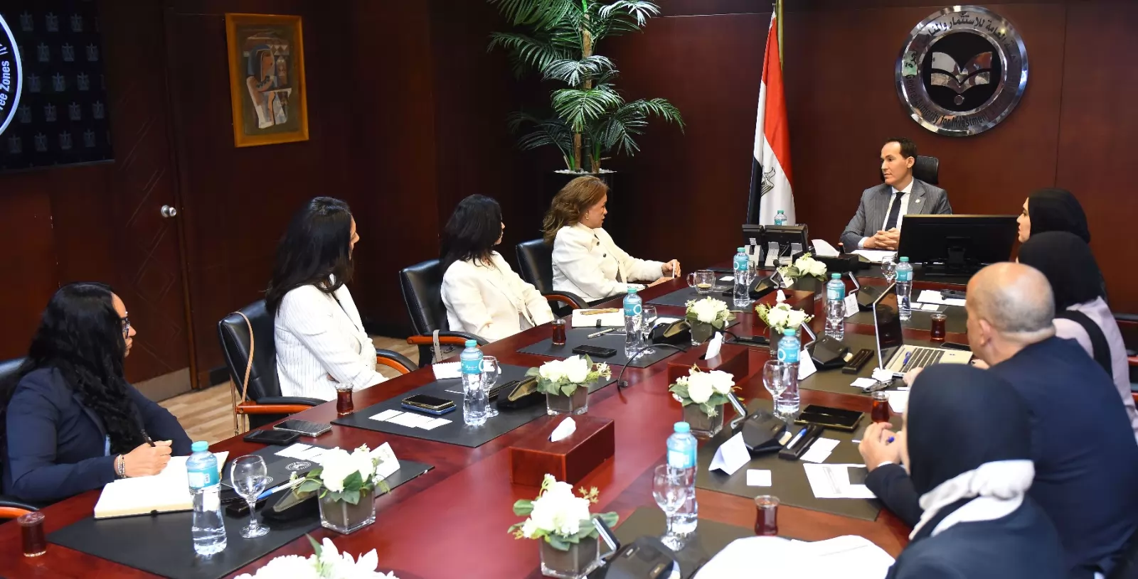 وزيرالاستثمار يبحث مع وفد البنك الأوروبي آليات تفعيل مذكرةالتفاهم